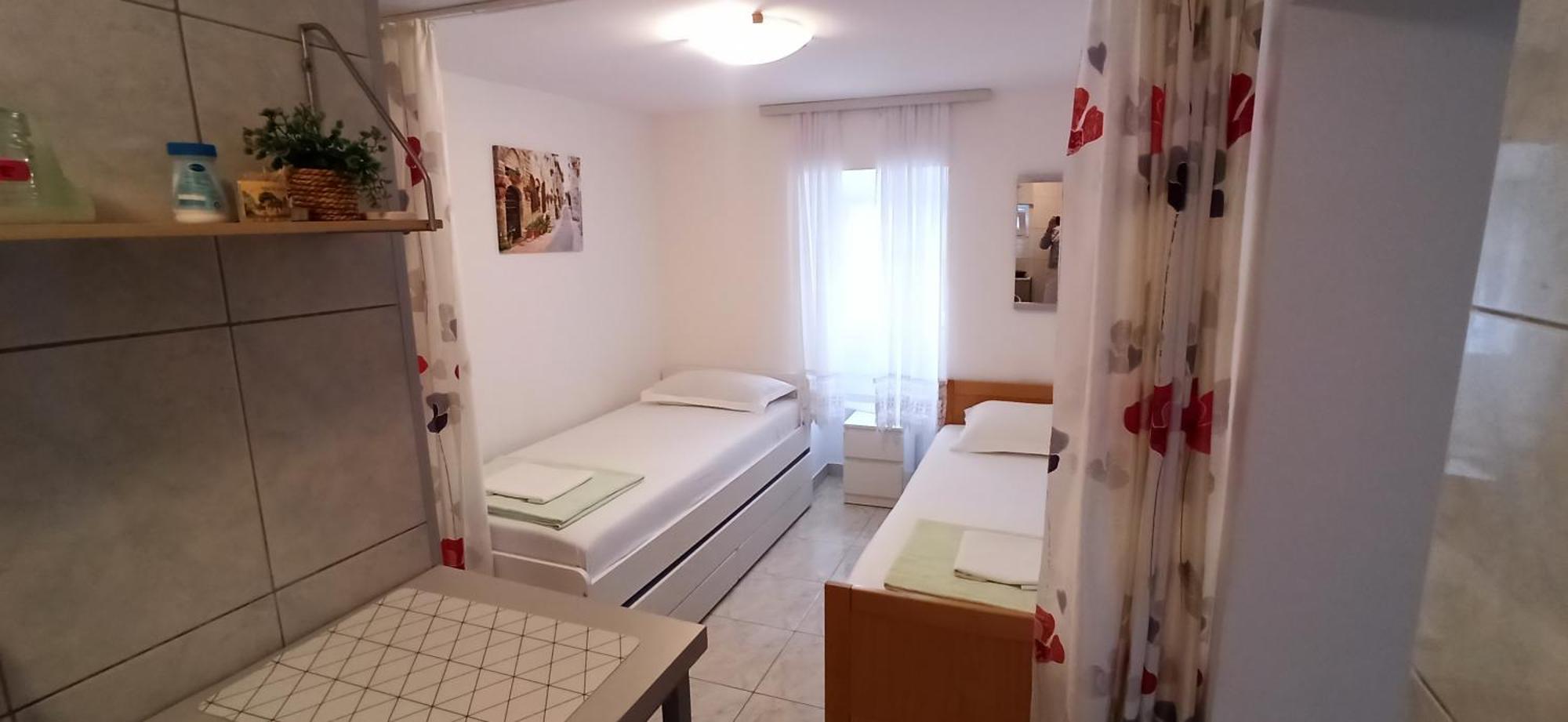 Stone Beach Apartments Pržno Eksteriør billede