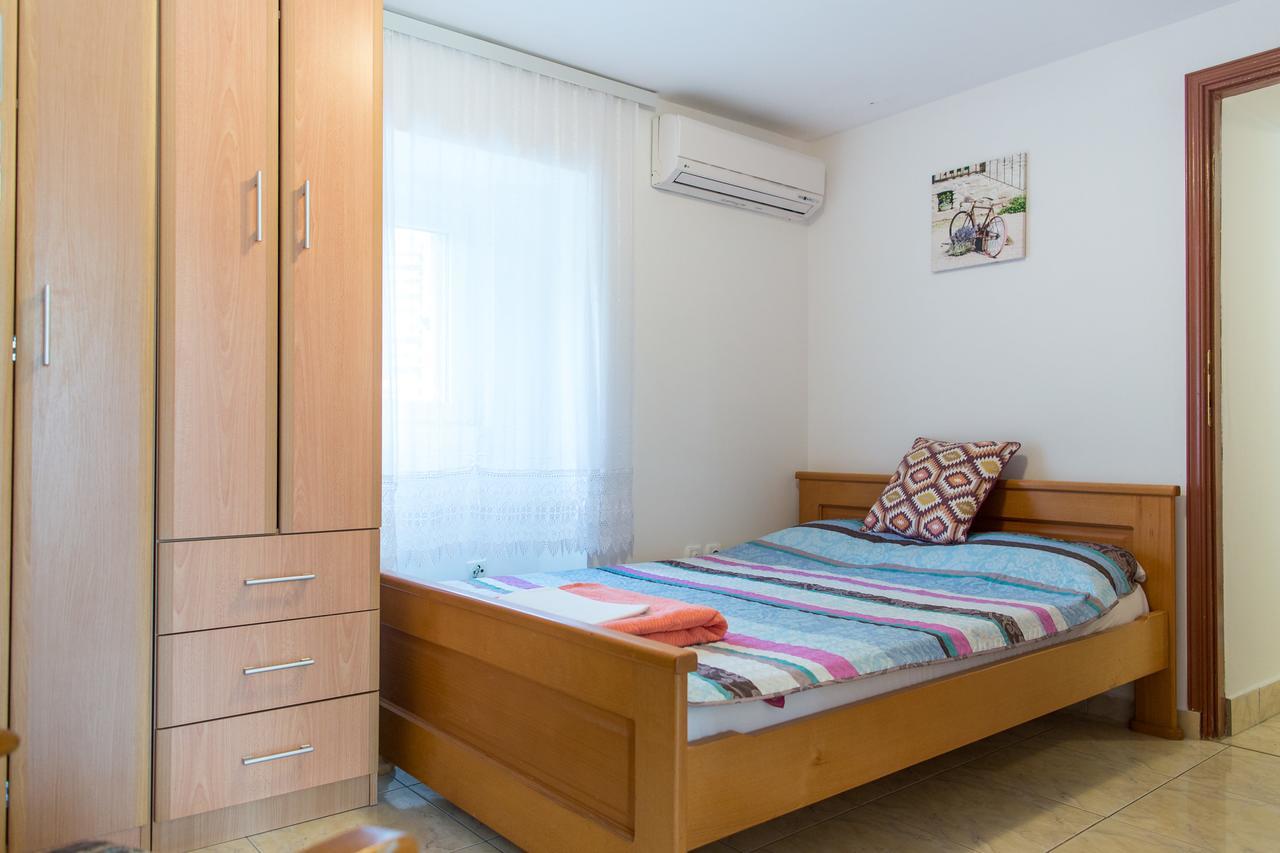 Stone Beach Apartments Pržno Eksteriør billede